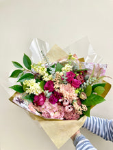 Load image into Gallery viewer, The Deluxe, Hand-Tied Bouquet