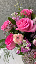 Load image into Gallery viewer, The Mini Lover Bouquet, Valentine’s Day Fresh Flowers
