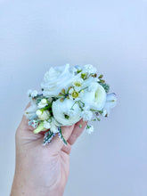 Load image into Gallery viewer, 10/18 Homecoming PreOrder: Floral Bracelet
