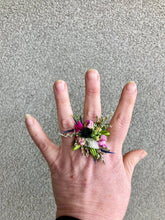 Load image into Gallery viewer, Bloom Ring
