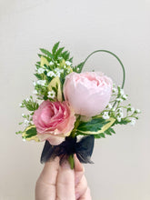 Load image into Gallery viewer, 10/18 Homecoming PreOrder: Boutonnière

