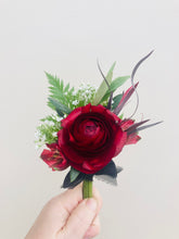 Load image into Gallery viewer, 10/18 Homecoming PreOrder: Boutonnière
