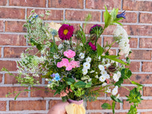 Load image into Gallery viewer, Wildflower, Fresh Arrangement
