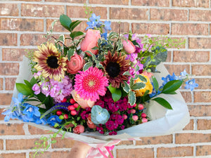 The Signature Hand-Tied Bouquet, Everyday Option