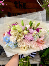 Load image into Gallery viewer, The Deluxe Garden Bouquet, Mixed Floral Bouquet
