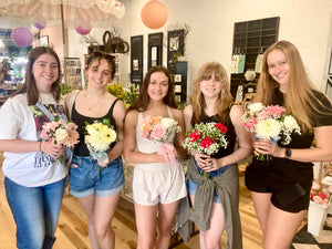 10/18 Homecoming PreOrder: Posy/Small Bouquet